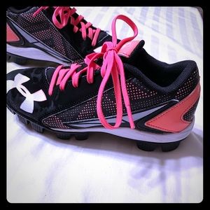 Girls Under Armour cleats